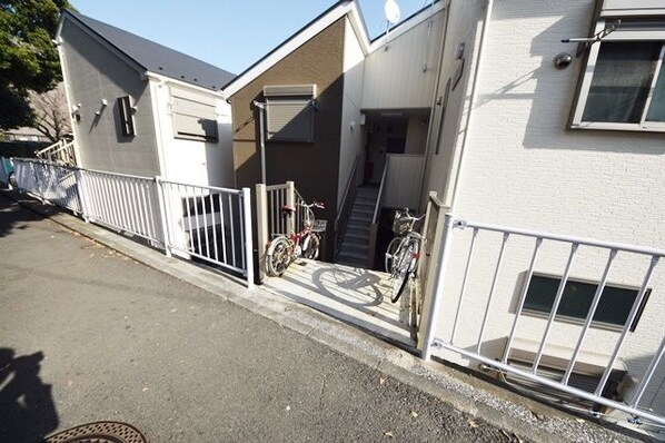 ヒルズ反町B棟の物件内観写真